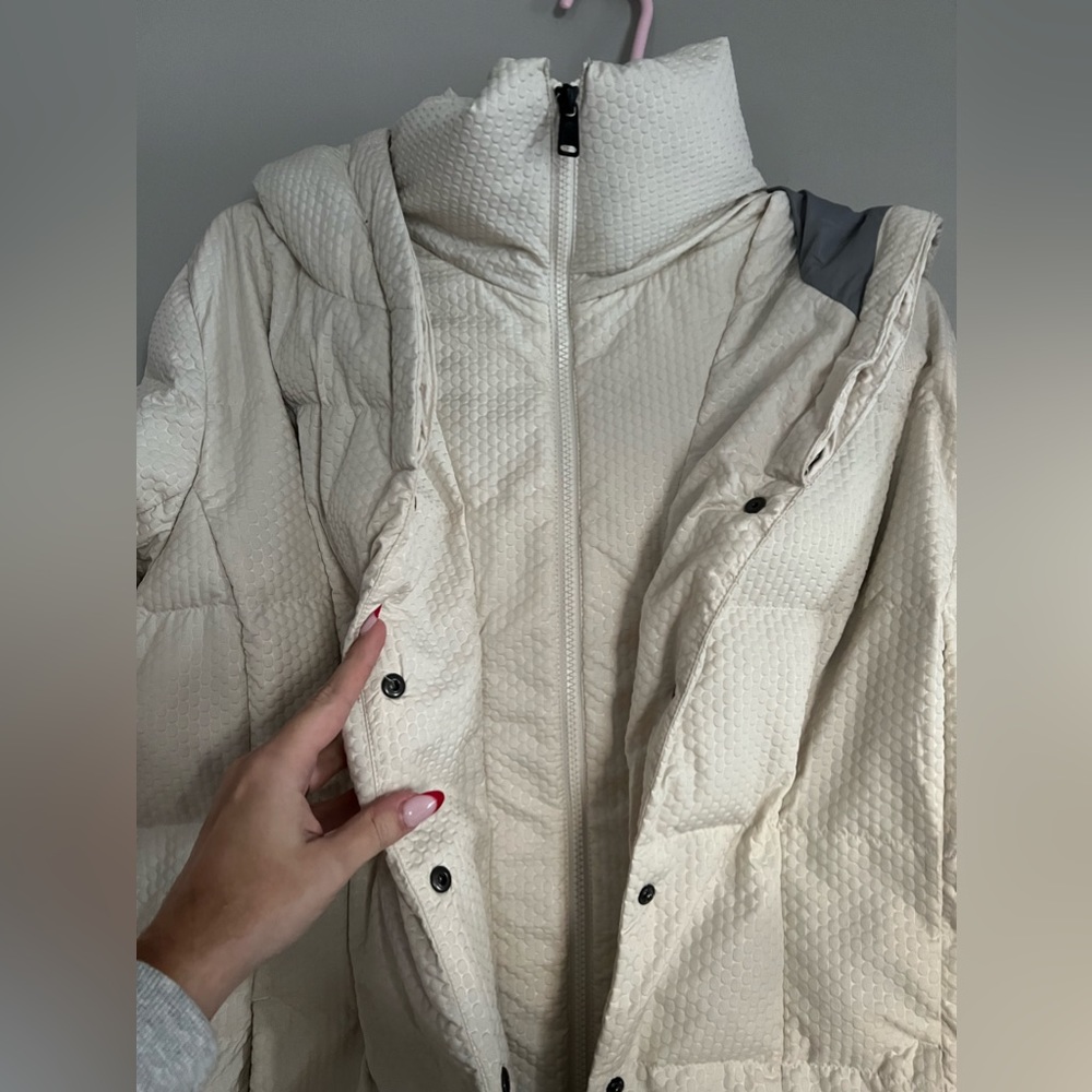 North face parka - Picture 2 of 10